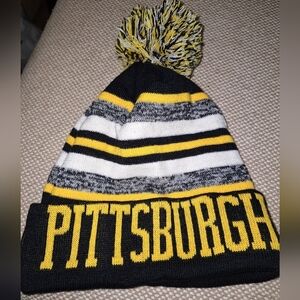 A Pittsburgh Steelers toboggan with a pompom on top. Football , Pennsylv…